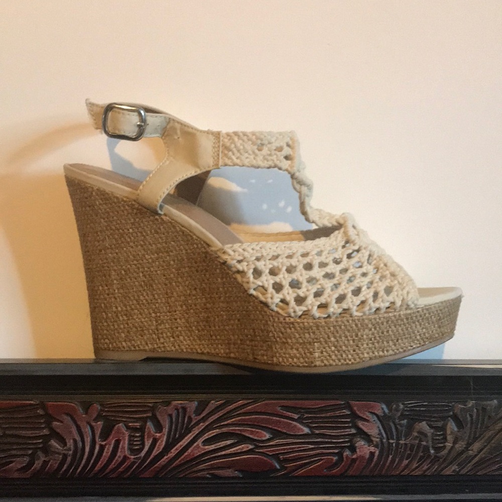 Matching pairs Limelight 8.5 wedges.